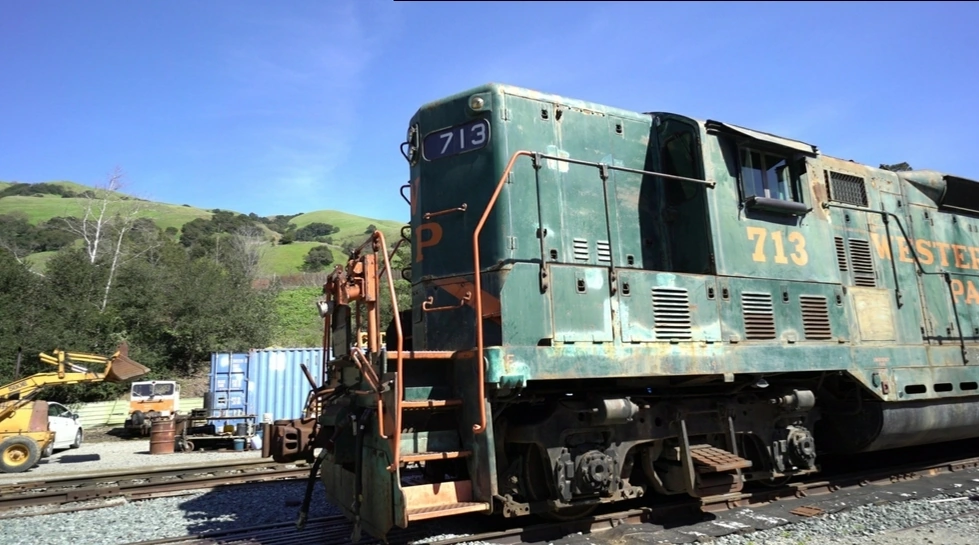 Original photograph of the same Train front and body viewpoint