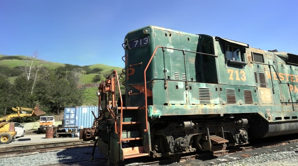 MakeWorlds render of the Train locomotive, front and body